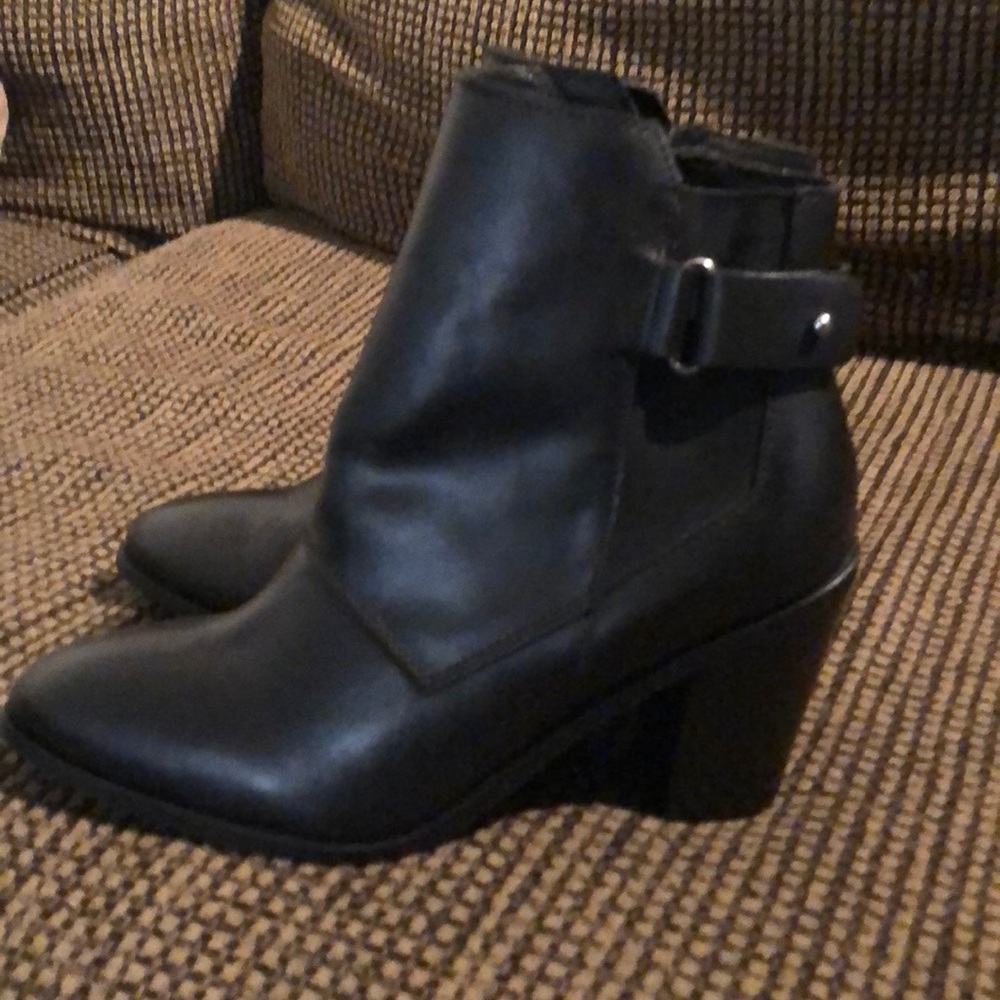 Faux leather black heeled booties